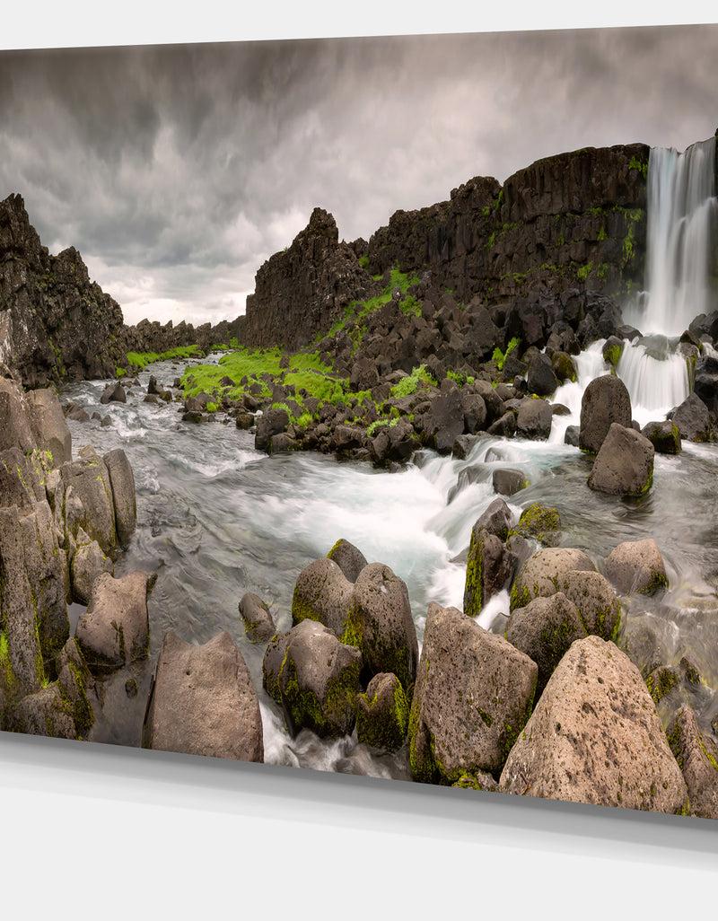 DesignQ Dramatic Oxarafoss Waterfalls - Extra Large Abstract Canvas Art Print