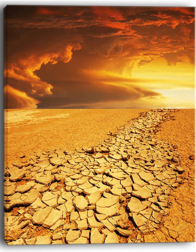 DesignQ Drought Land Under Dramatic Sky - Modern Landscape Wall Art Canvas
