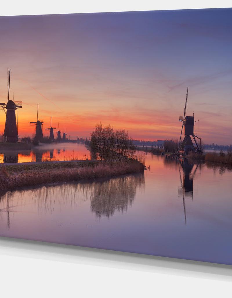 DesignQ Dutch Windmills Panorama - Large Glossy Canvas Art Print