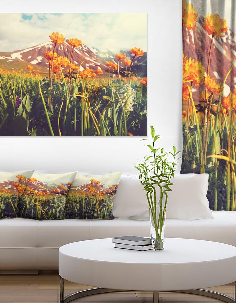 DesignQ Fantastic Yellow Flowers in Meadow - Large Flower Canvas Wall Art