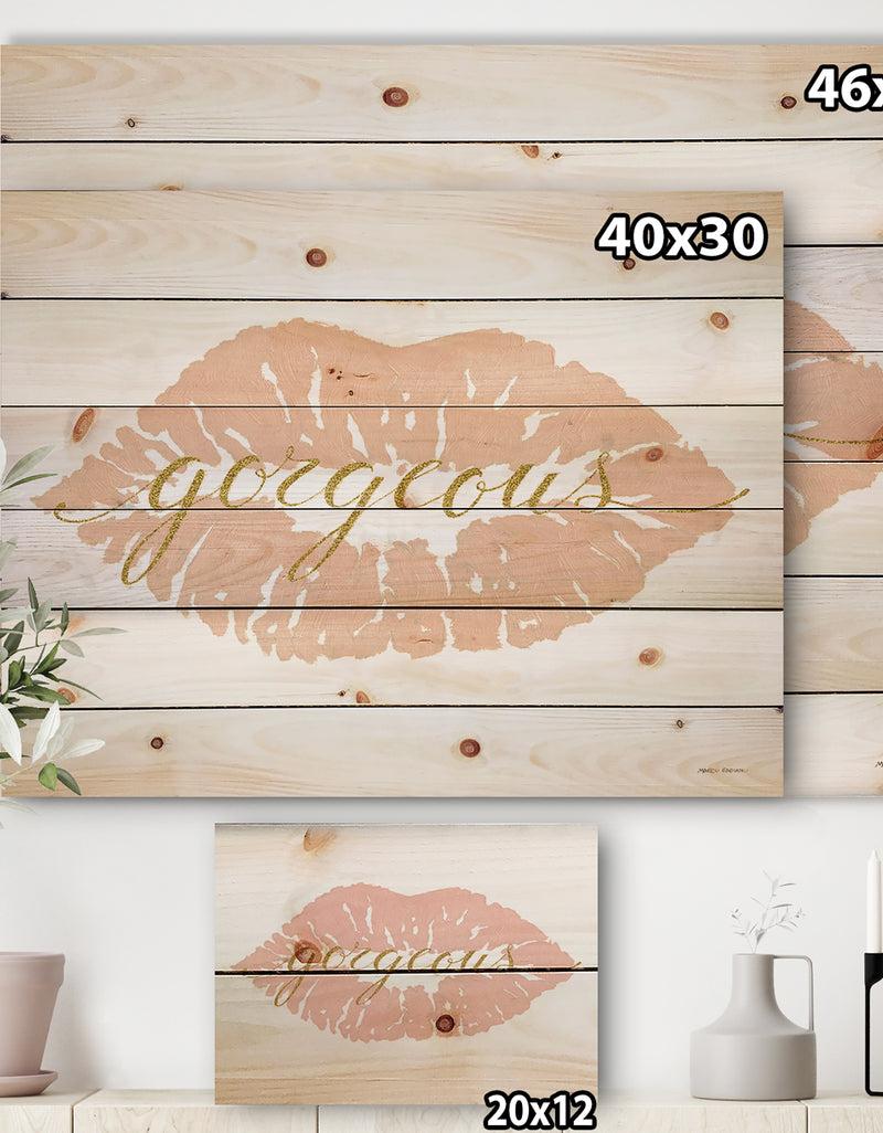 DesignQ Fashion Glam Lips On Gold II - Posh & Luxe Print On Natural Pine Wood