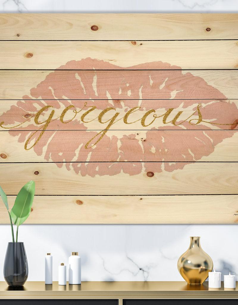 DesignQ fashion Glam Lips on Gold II - Posh & Luxe Print on Natural Pine Wood