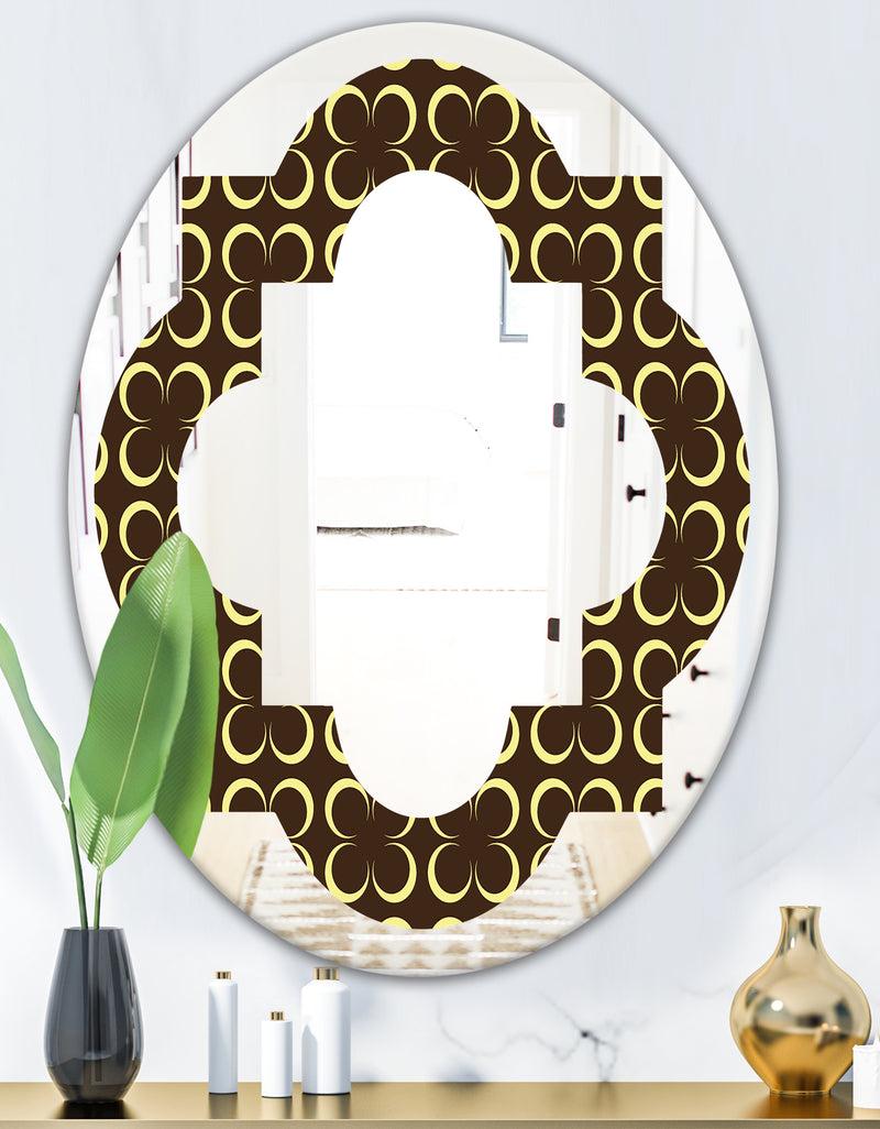 DesignQ Floral Retro Pattern II - Modern Round Or Oval Wall Mirror - Quatrefoil