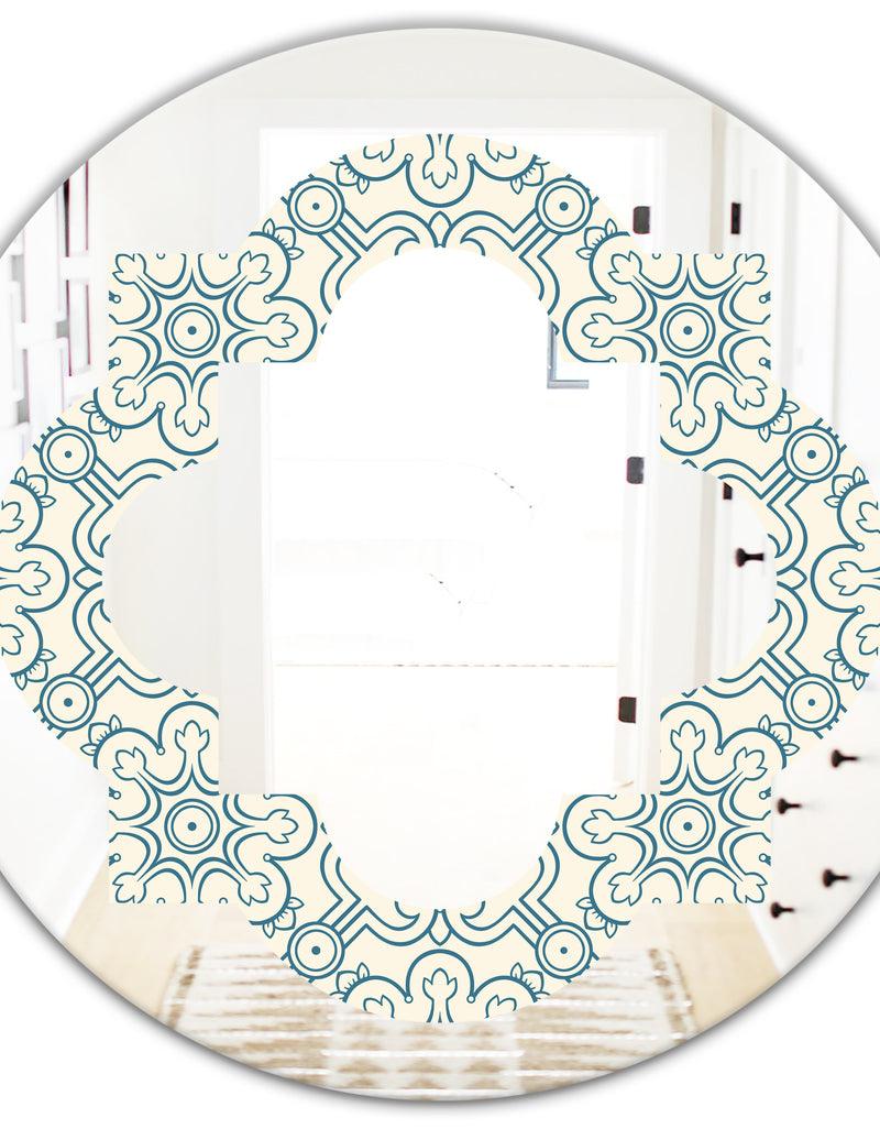 DesignQ Floral Retro Pattern IV - Modern Round Or Oval Wall Mirror - Quatrefoil