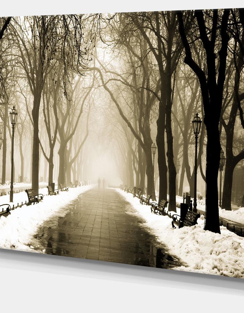 DesignQ Fog In Alley Vintage Style - Landscape Photo Canvas Print