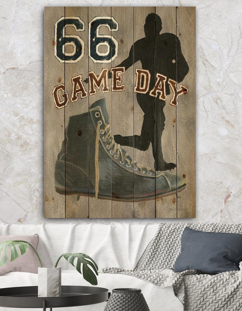 DesignQ football Game Day II - Vintage Sport Print on Natural Pine Wood