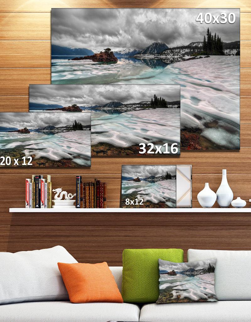 DesignQ Frozen Mountain Lake Shore - Landscape Wall Art Print Canvas