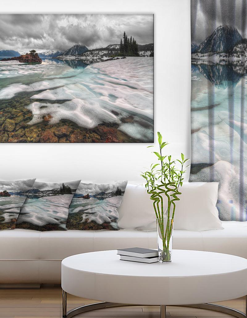 DesignQ Frozen Mountain Lake Shore - Landscape Wall Art Print Canvas