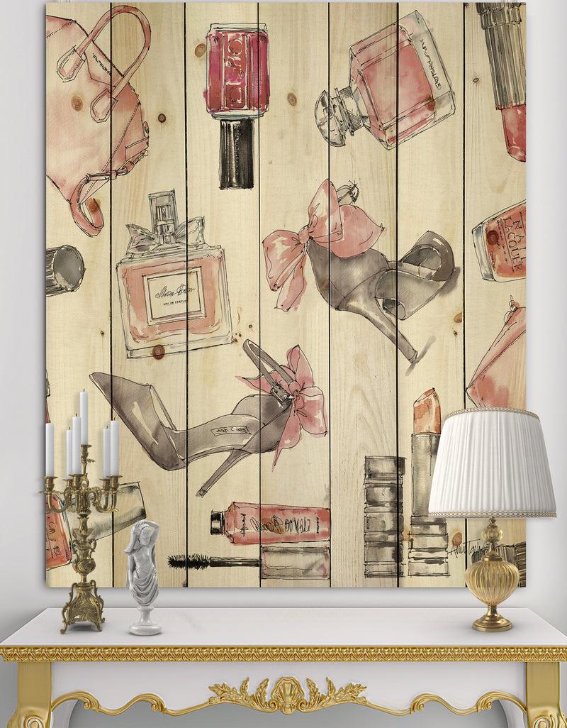 DesignQ Glam Chic Accents Pattern I - Fashion Print on Natural Pine Wood
