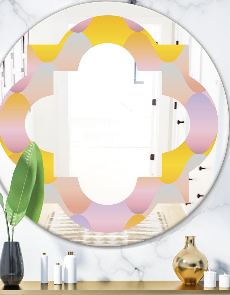 DesignQ Golden Geometrical Diamond Pattern II - Modern Round or Oval Wall Mirror - Quatrefoil
