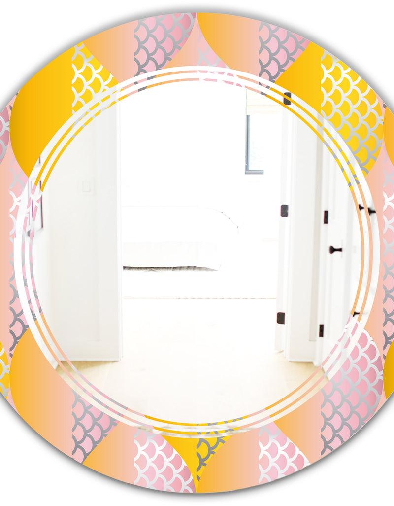 DesignQ Golden Geometrical Diamond Pattern IV - Modern Round Or Oval Wall Mirror - Triple C