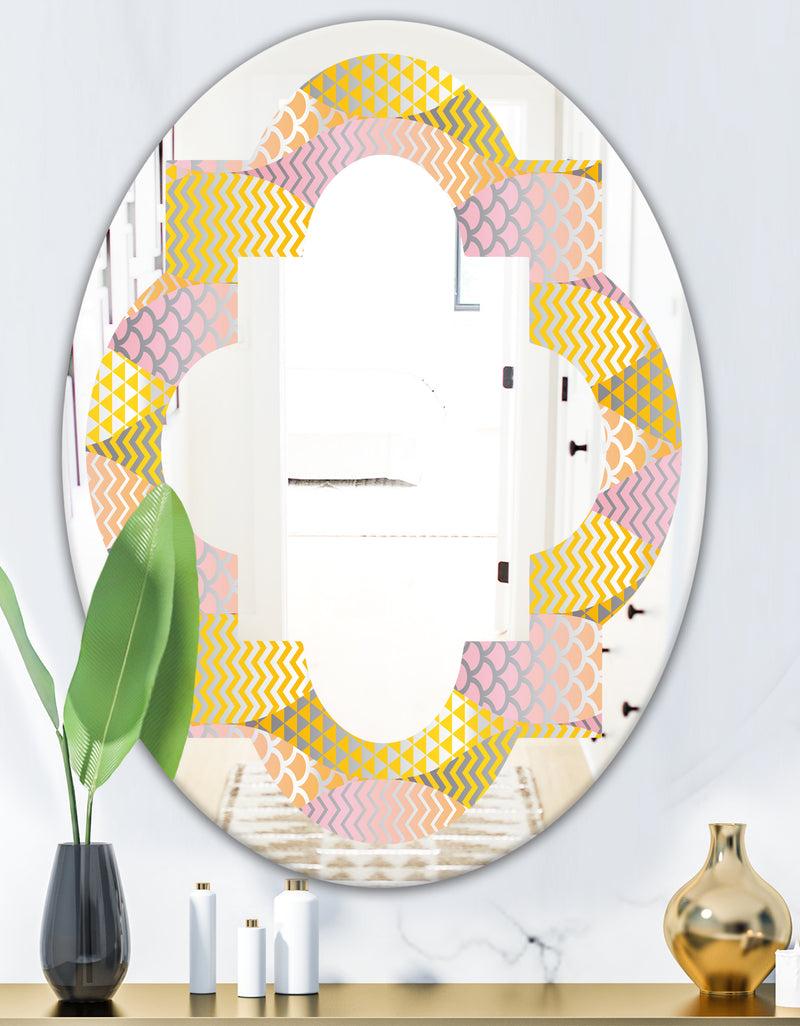 DesignQ Golden Geometrical Fish Scale - Modern Round Or Oval Wall Mirror - Quatrefoil