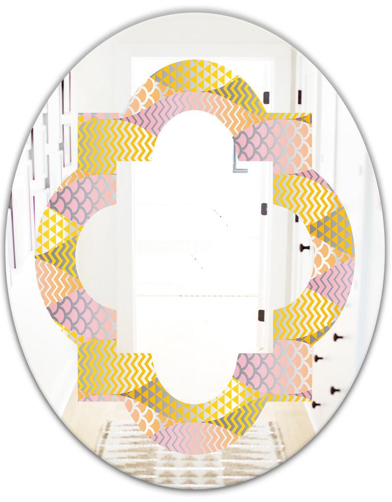 DesignQ Golden Geometrical Fish Scale - Modern Round Or Oval Wall Mirror - Quatrefoil