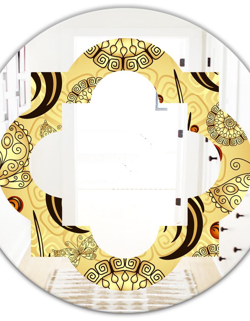 DesignQ Golden Luxury Pattern I - Modern Round Or Oval Wall Mirror - Quatrefoil