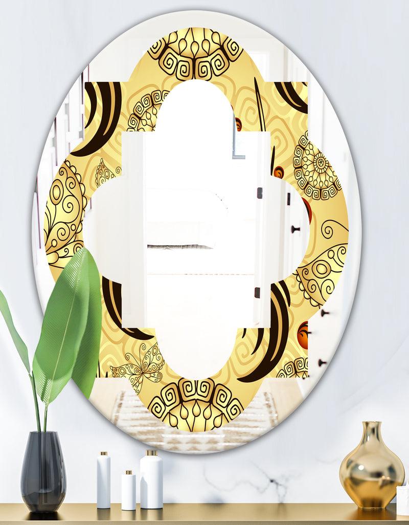 DesignQ Golden Luxury Pattern I - Modern Round Or Oval Wall Mirror - Quatrefoil