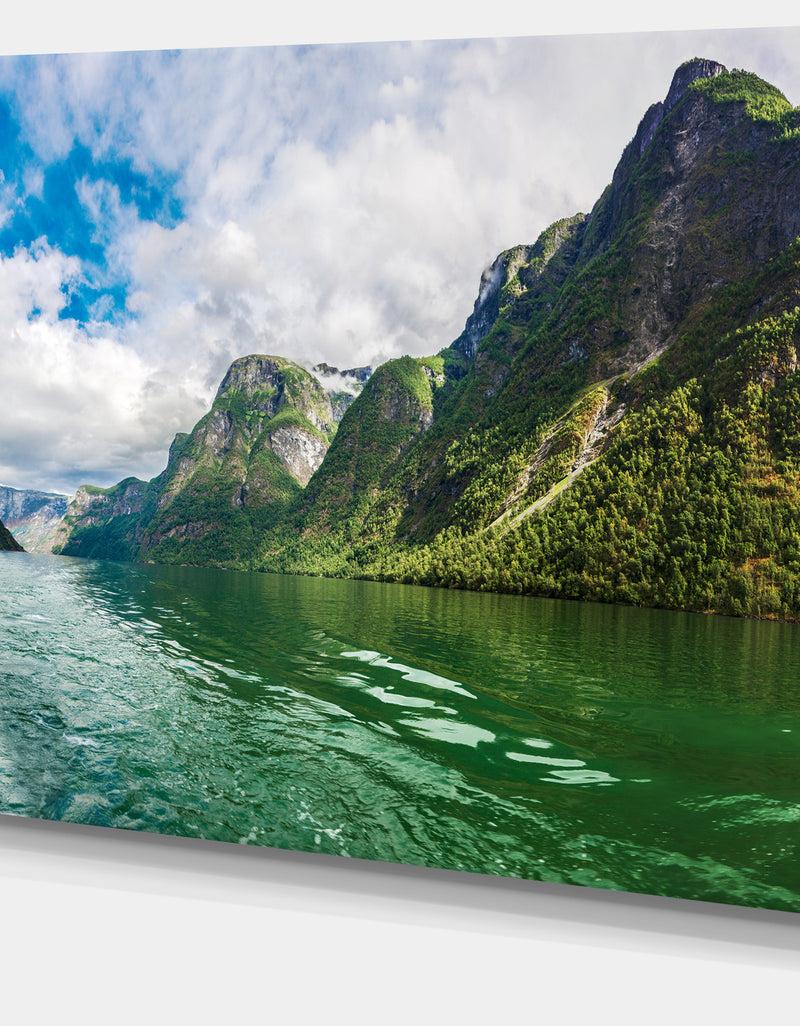 DesignQ Green Lake Sognefjord Norway - Landscape Canvas Wall Artwork