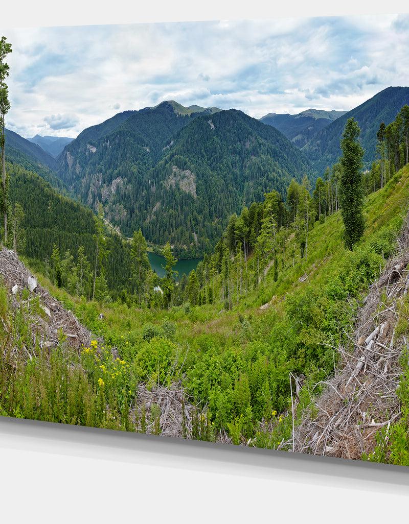 DesignQ Green Mountains Panorama - Modern Landscpae Wall Art