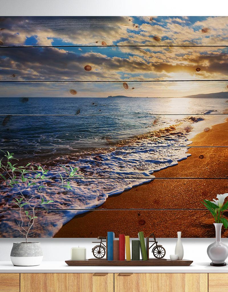 DesignQ Heavy Clouds Over Morning Beach - Seashore Print on Natural Pine Wood