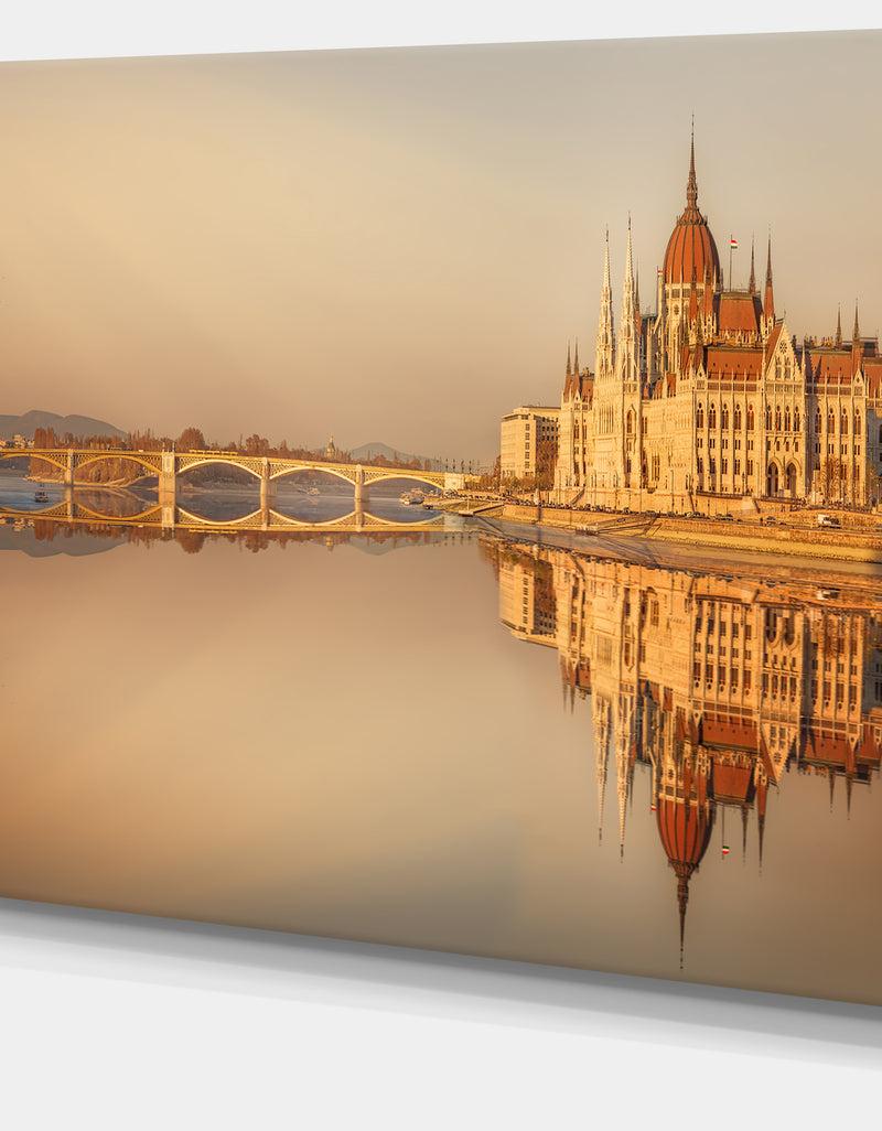 DesignQ Hungarian Parliament Panorama - Modern Cityscape Wall Art