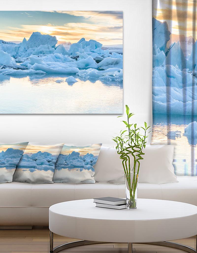 DesignQ Icebergs in Glacier Lagoon - Seashore Canvas Wall Artwork