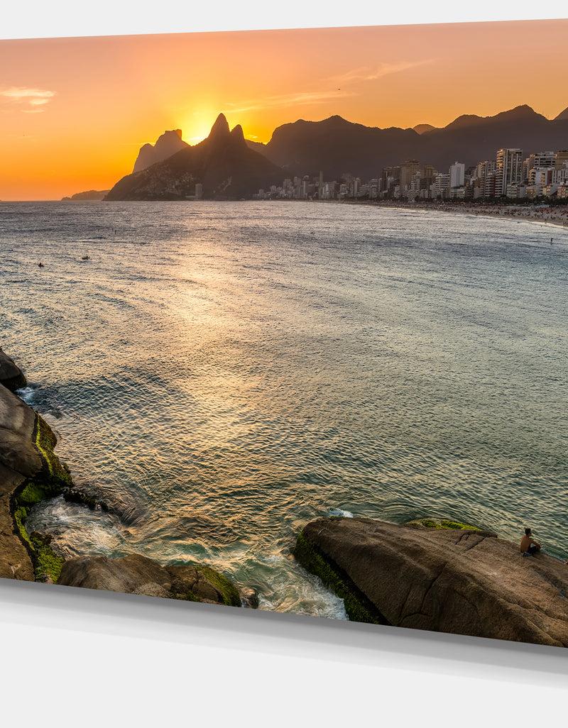 DesignQ Ipanema In Rio De Janeiro Sunset - Extra Large Seascape Art Canvas