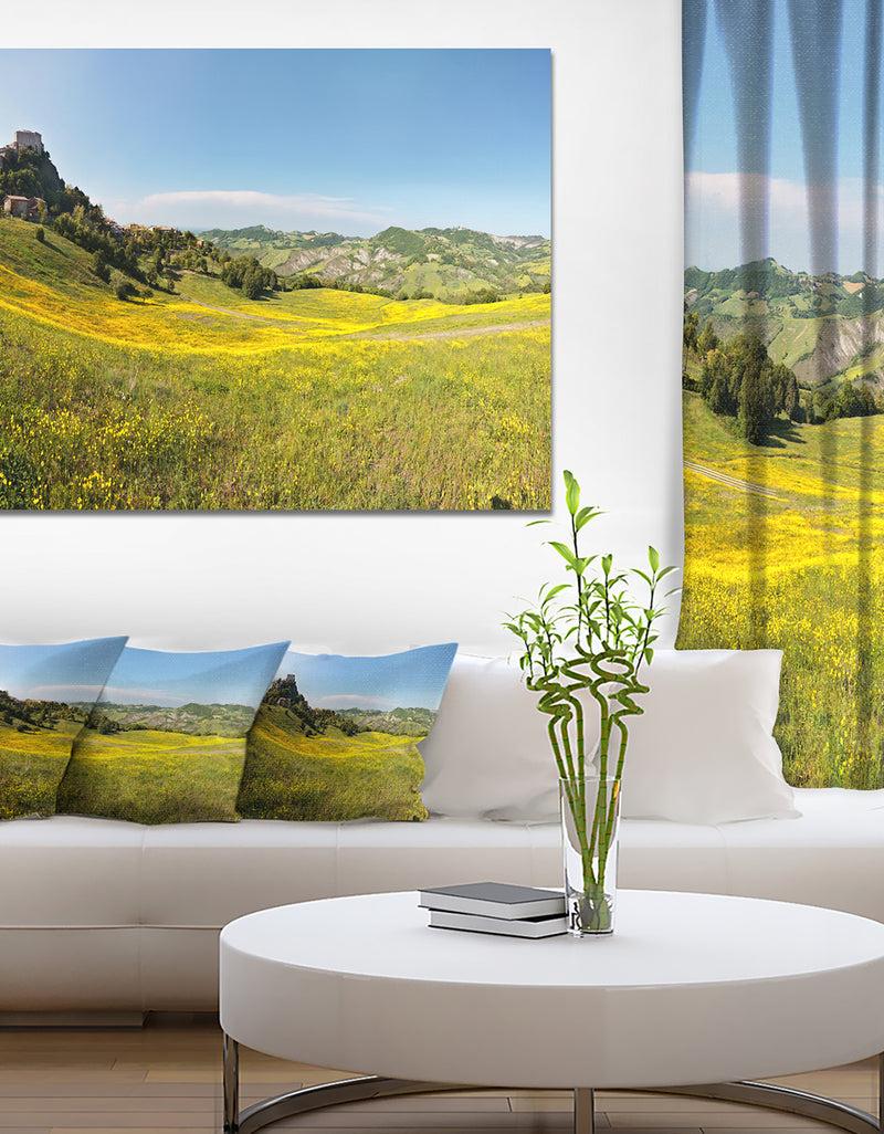 DesignQ Italian Castle of Rossena - Landscape Wall Artwork