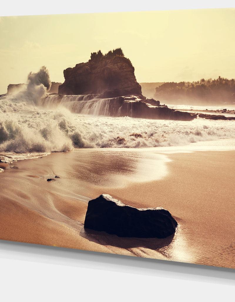 DesignQ Java Beach With Foaming Waters - Large Seashore Canvas Print
