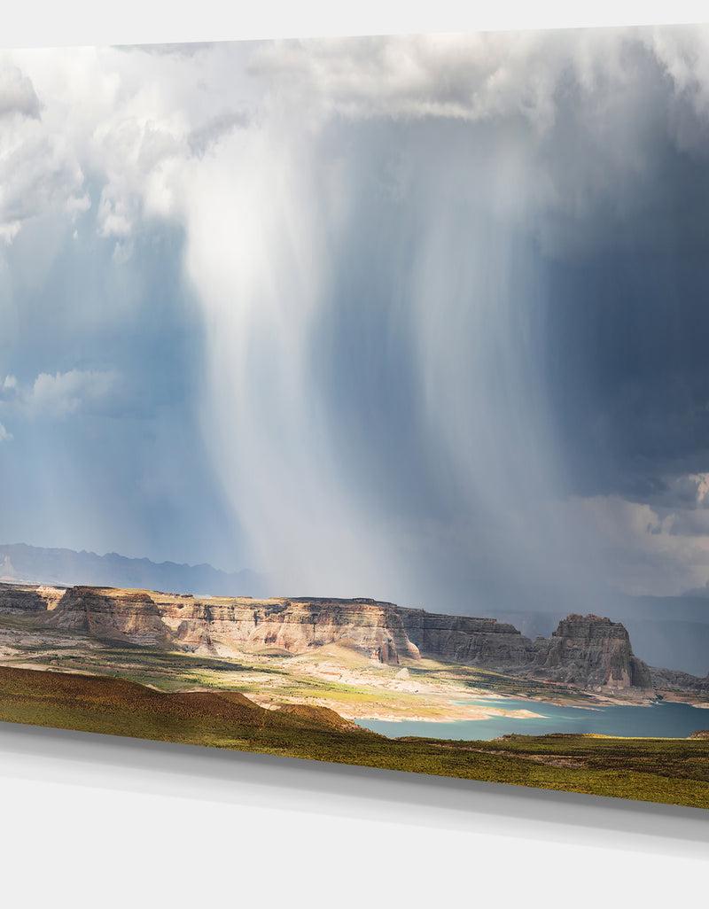 DesignQ Lake Powell Under Clouds - Landscape Wall Artwork