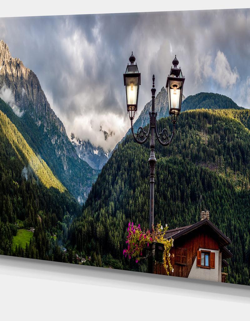 DesignQ Lamp Posts In Mountain Panorama - Extra Large Landscape Canvas Art Print