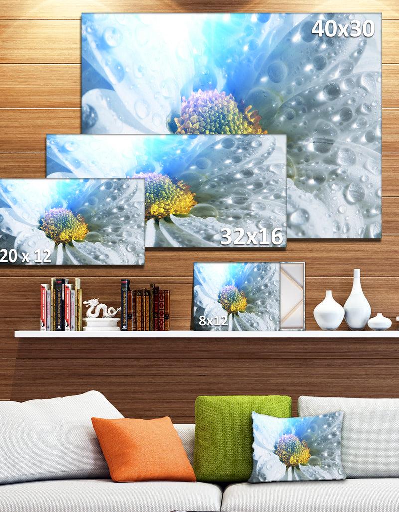 DesignQ Large White Flower With Raindrops - Modern Flower Canvas Art Print