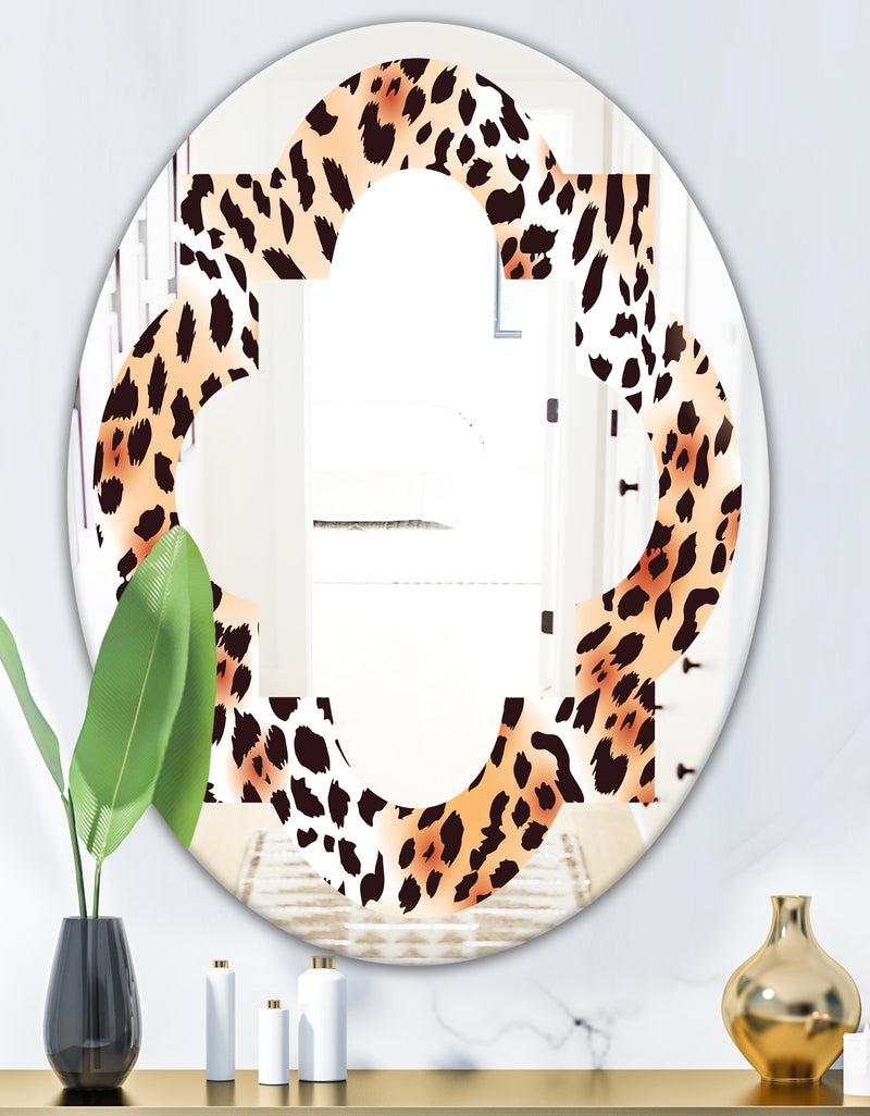 DesignQ Leopard Fur Safari II - Modern Round Or Oval Wall Mirror - Quatrefoil