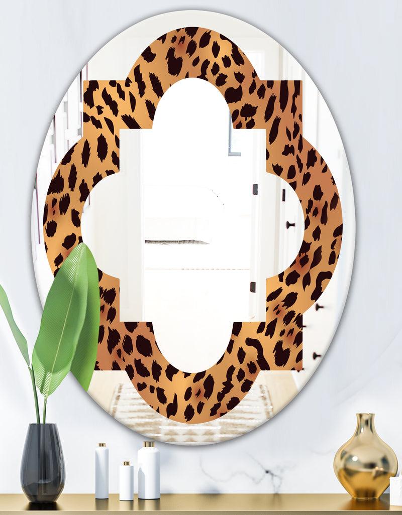 DesignQ Leopard Fur Safari III - Modern Round Or Oval Wall Mirror - Quatrefoil