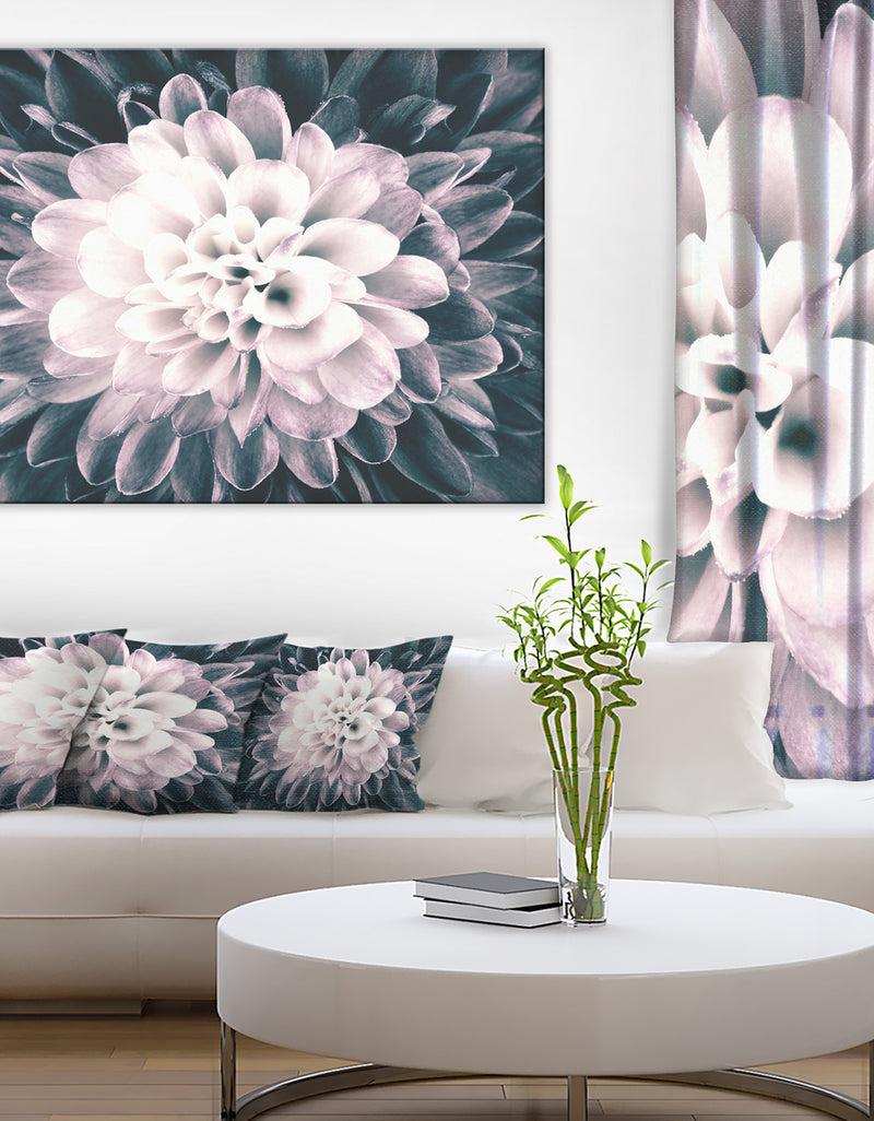 DesignQ Macro Chrysanthemum Flower - Flowers Canvas Wall Artwork