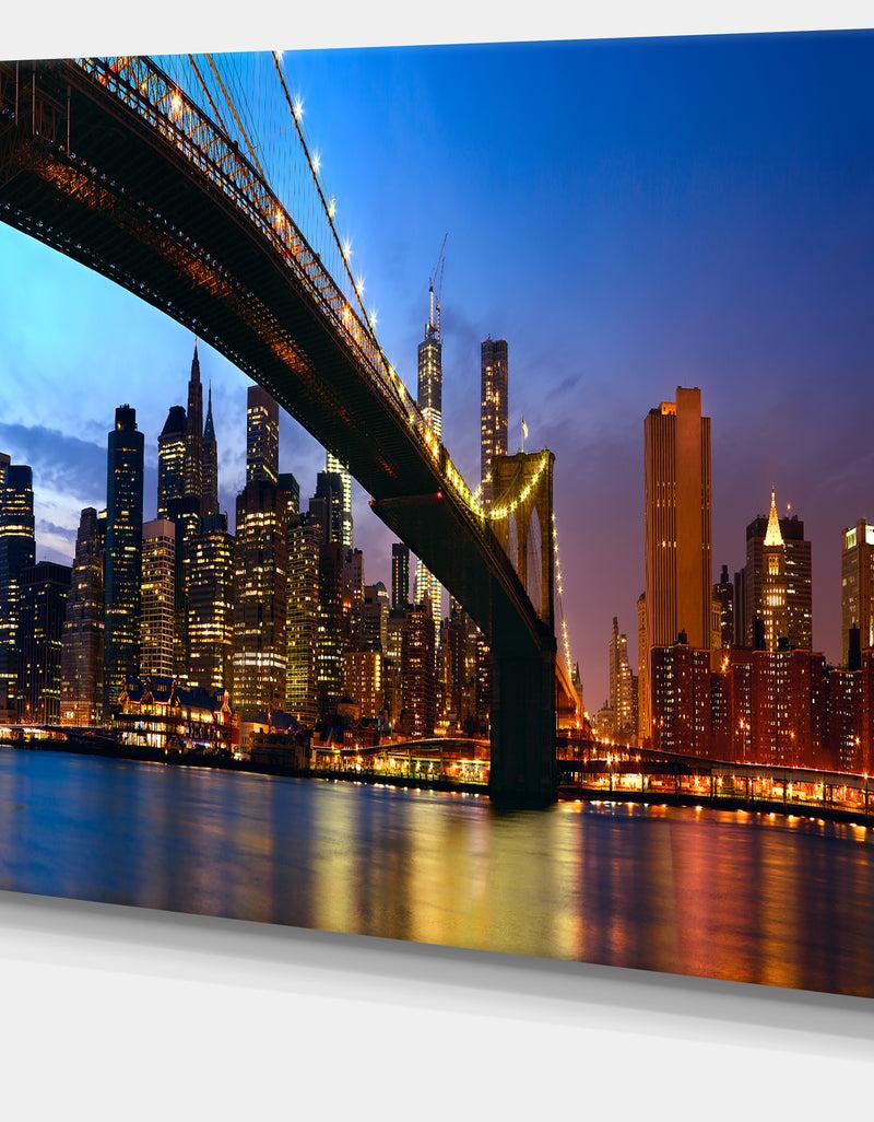 DesignQ Manhattan City With Bridge Under Blue Sky - Cityscape Canvas Print
