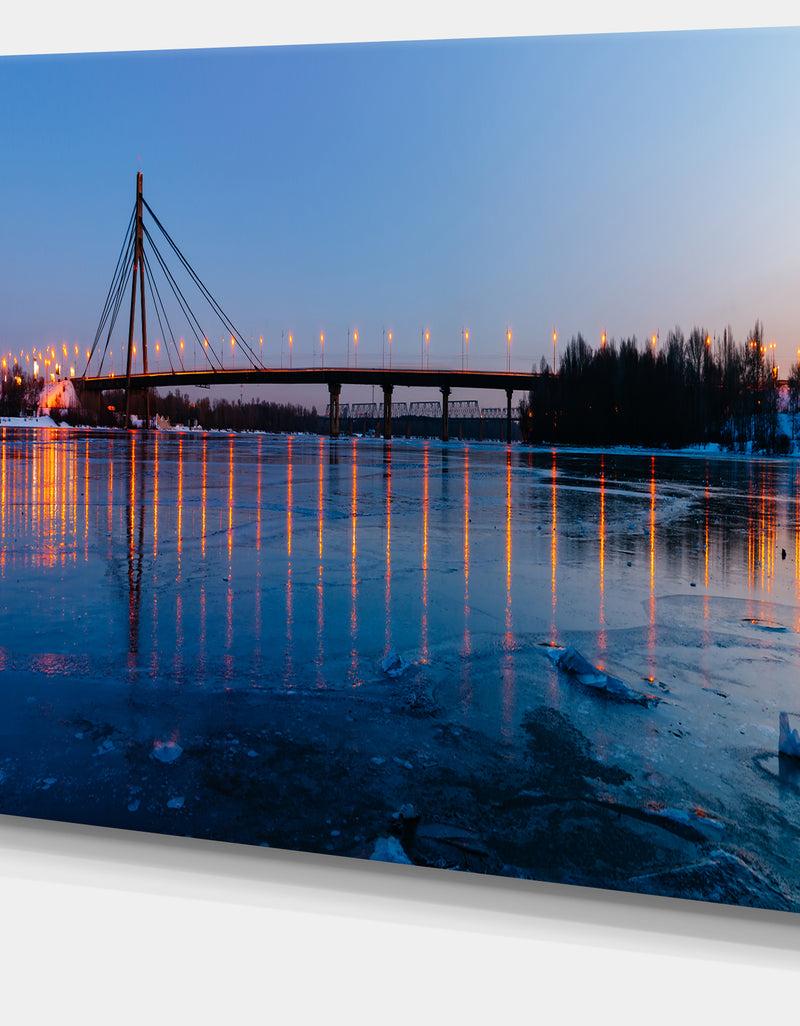 DesignQ Moscow Bridge In Kiev Panorama - Cityscape Artwork Canvas