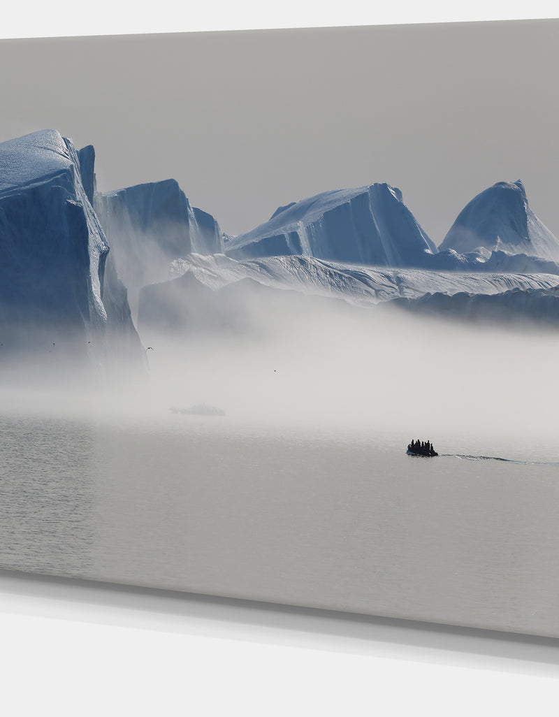 DesignQ Nature Of Greenland - Landscape Photo Canvas Print
