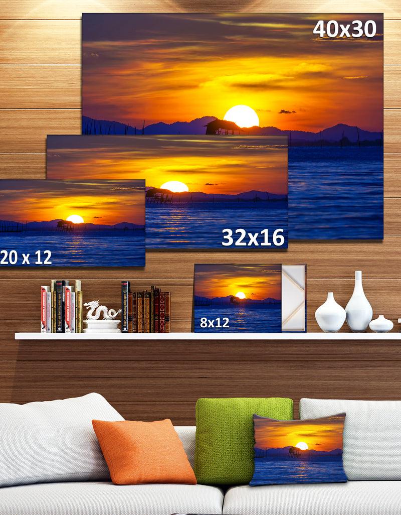 DesignQ Old Wooden Pavilion In Sea - Seascape Photo Canvas Print