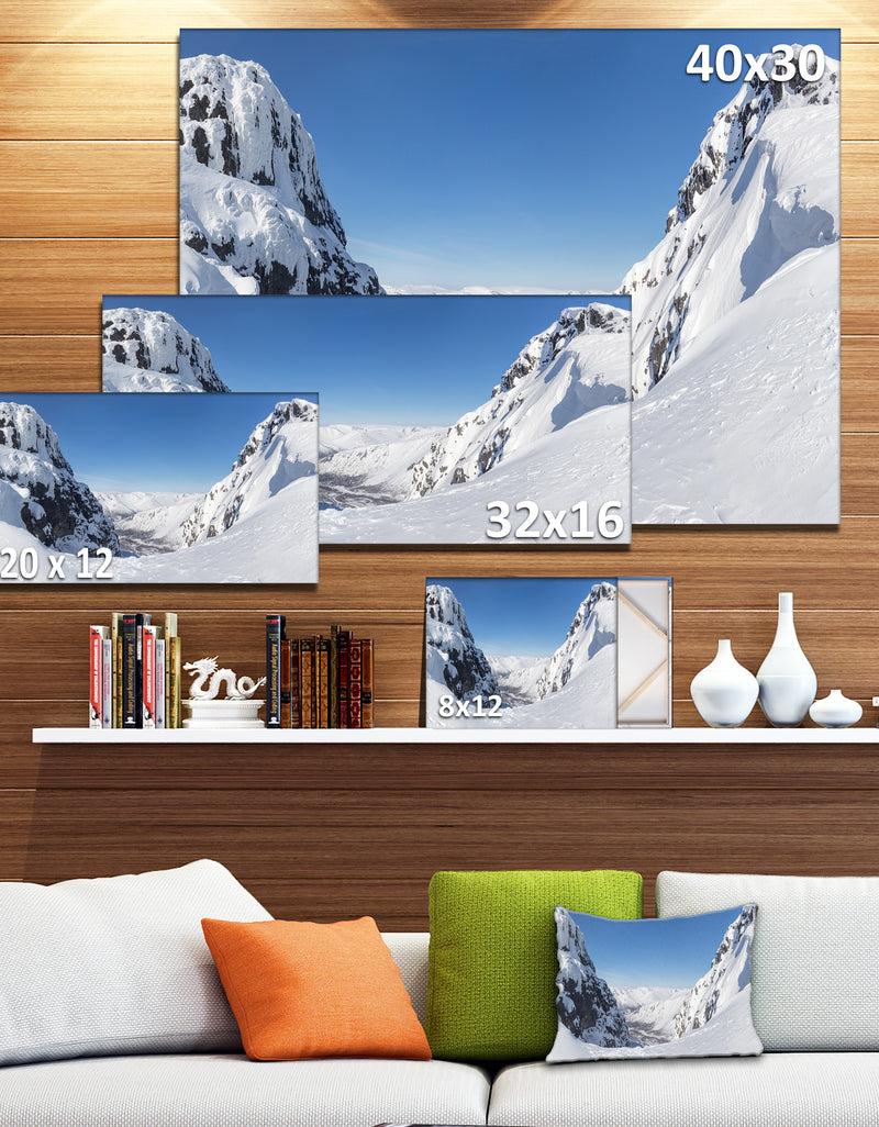 DesignQ Pass In The Northern Winter Hills - Landscape Art Canvas Print