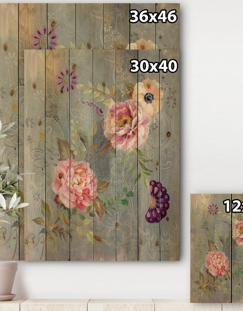 DesignQ Peonies And Paisley - Cabin & Lodge Print On Natural Pine Wood