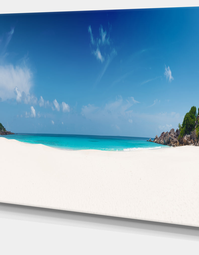 DesignQ Petite Anse Beach La Digue Island - Seashore Canvas Wall Artwork