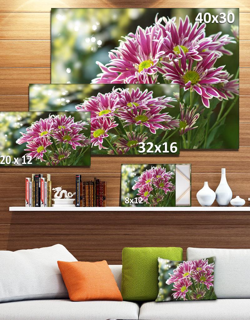 DesignQ Purple Chrysanthemum Flower - Floral Canvas Wall Art