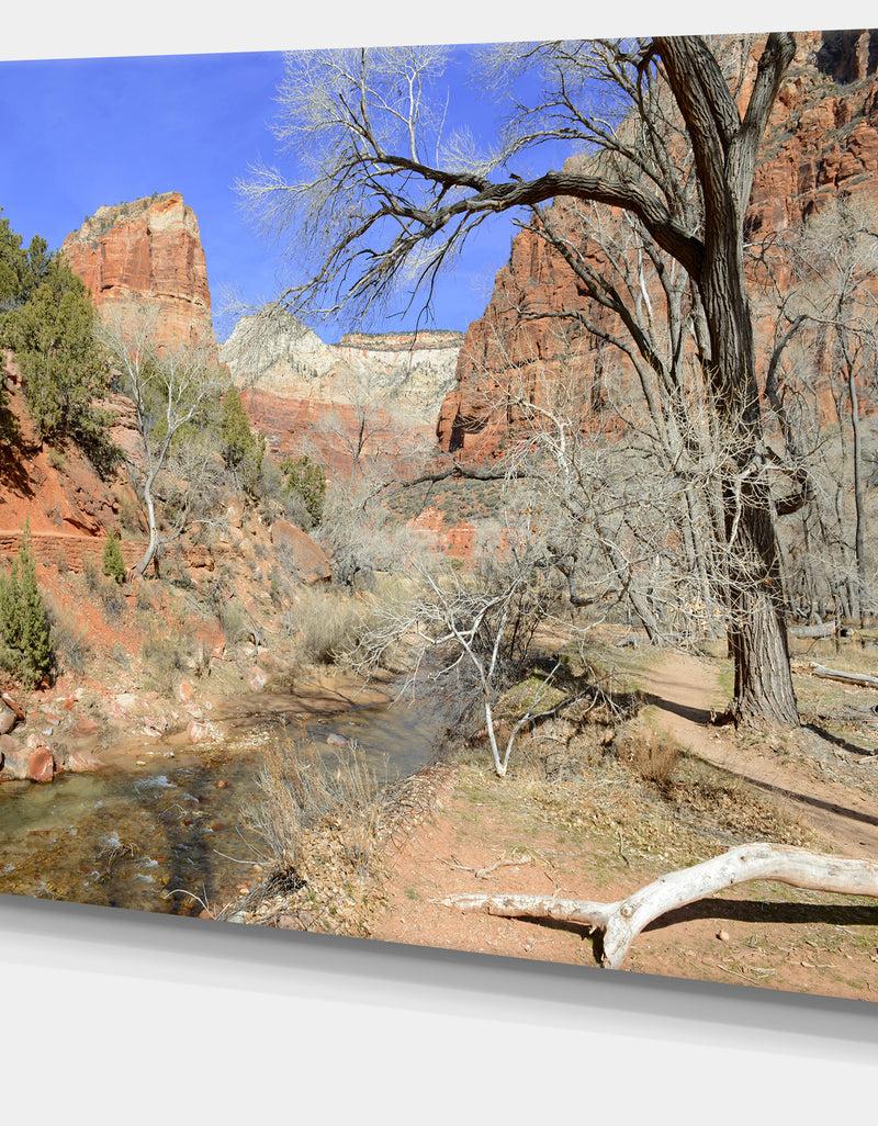 DesignQ Red Rock Mountain In Zion Park - Landscape Wall Artwork