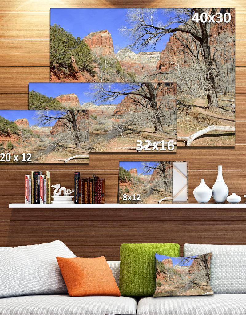 DesignQ Red Rock Mountain In Zion Park - Landscape Wall Artwork