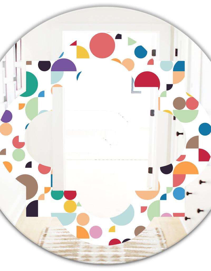 DesignQ Retro Abstract Circular I - Modern Round Or Oval Wall Mirror - Quatrefoil