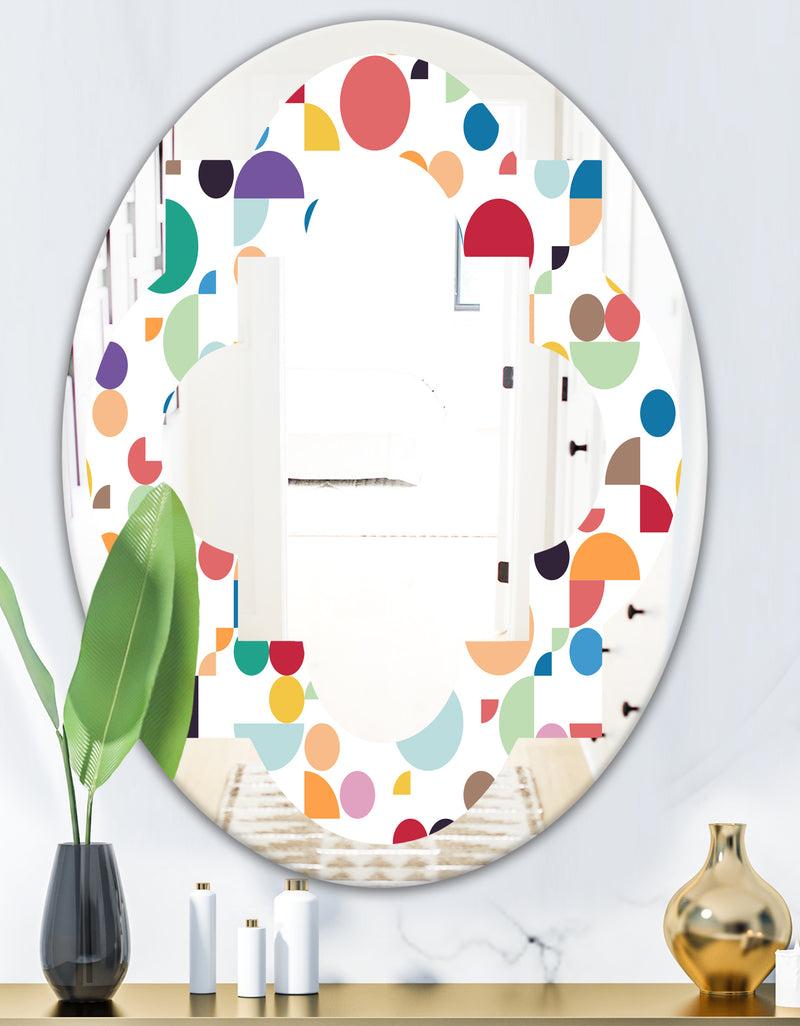 DesignQ Retro Abstract Circular I - Modern Round Or Oval Wall Mirror - Quatrefoil