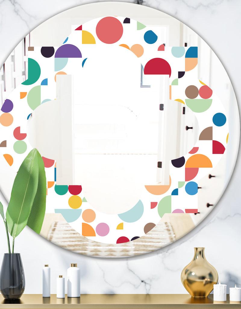 DesignQ Retro Abstract Circular I - Modern Round or Oval Wall Mirror - Quatrefoil