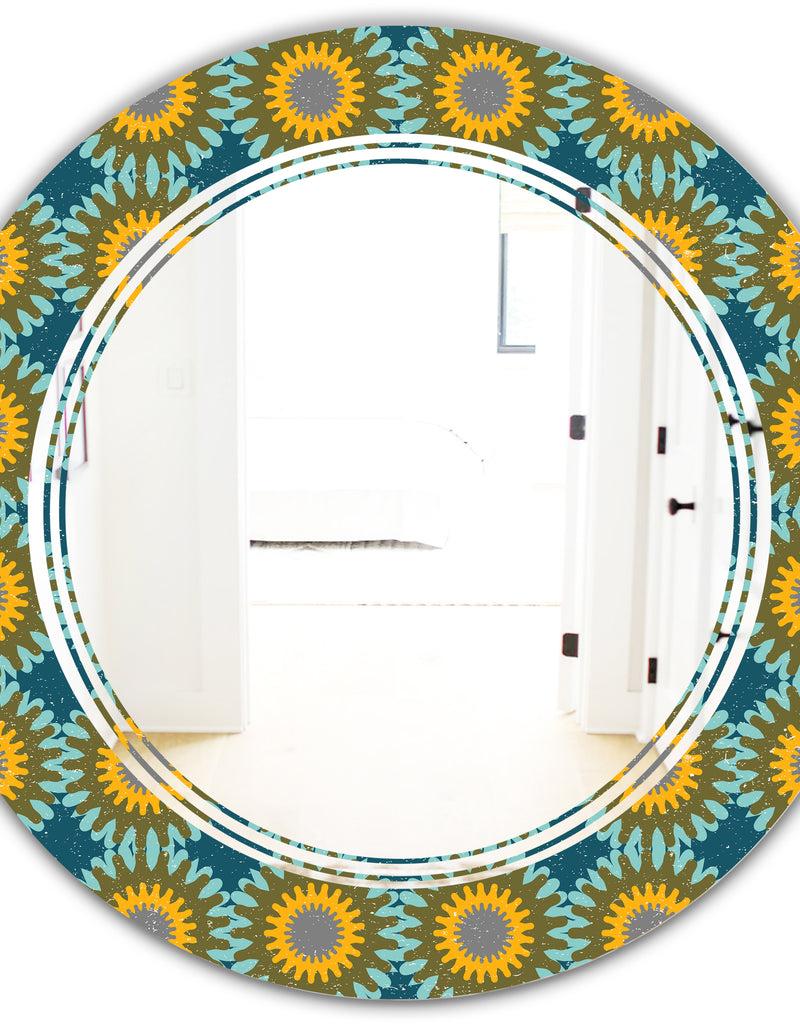 DesignQ Retro Circular Pattern I - Cottage Round Or Oval Wall Mirror - Triple C