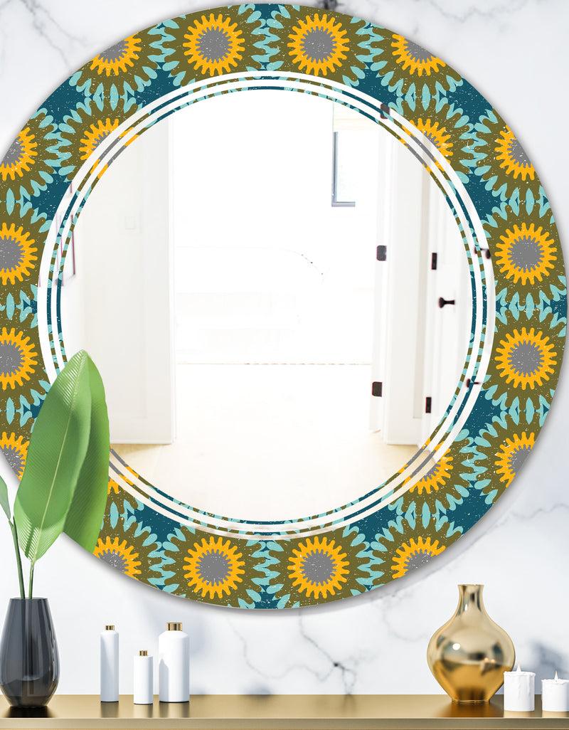DesignQ Retro Circular Pattern I - Cottage Round or Oval Wall Mirror - Triple C