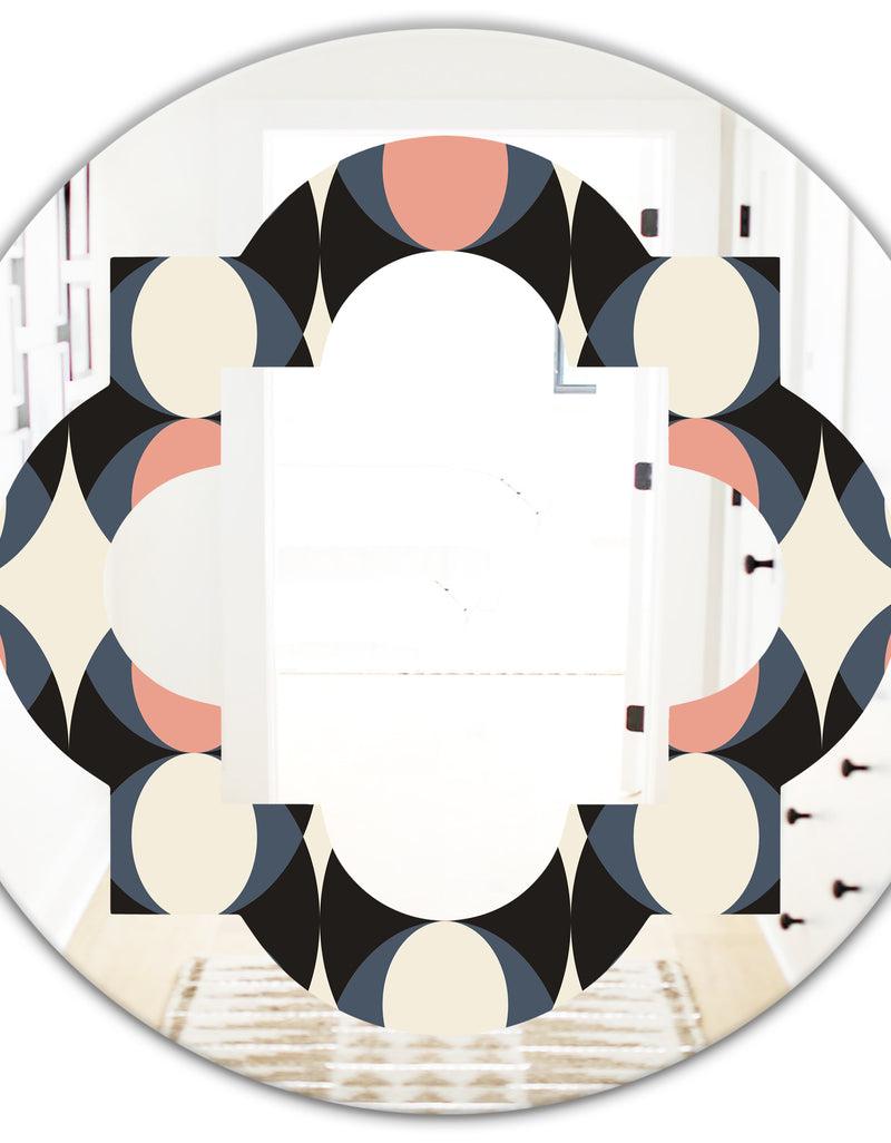 DesignQ Retro Circular Pattern II - Modern Round Or Oval Wall Mirror - Quatrefoil