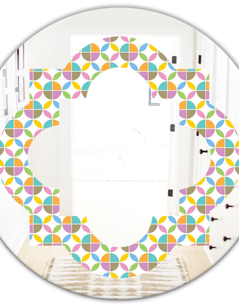 DesignQ Retro Geometric Design VIII - Modern Round Or Oval Wall Mirror - Quatrefoil